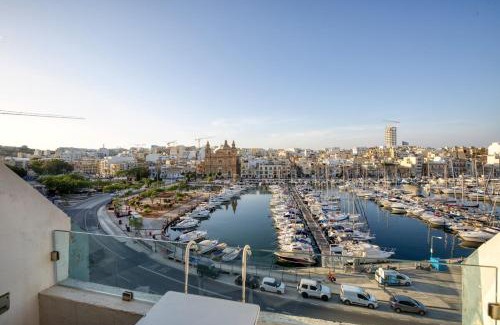 Pieta Apartment | Seafront 3 bedroom apartment