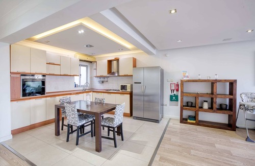 Pieta Apartment | Seafront Apartment