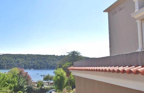 Kampor Apartment | Seafront Family Apartment Una - Sunny Rab Island