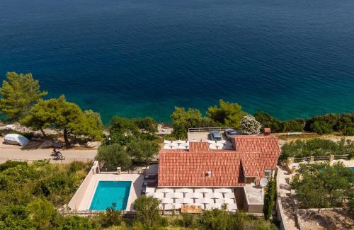 Prigradica Villa | Seafront Stone Villa