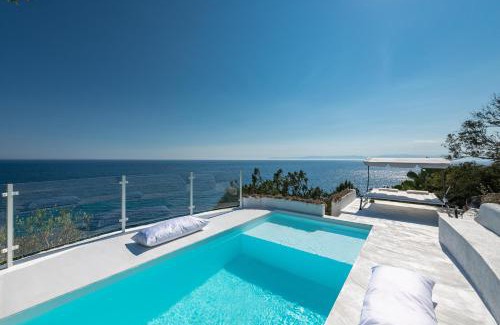 Torre delle Stelle Villa | Seafront Villa with private pool