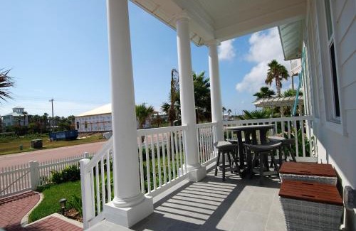 South Padre Island House | Seaglass Cottage - Private home at The Shores home
