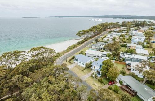 Hyams Beach House | Seahaven - pet-friendly retreat near Hyams Beach