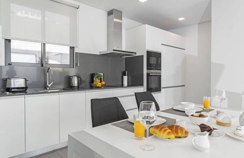 Arco da Calheta Cottage | Searenity Vacations Home II by An Island Apart