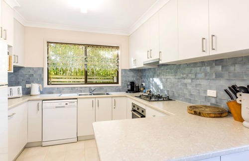Culburra Beach House | Seas the Day - Pet Friendly - Ocean Views