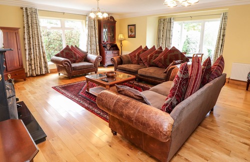 Kenmare Cottage | SEASCAPE LODGE, family friendly in Kenmare, County Kerry