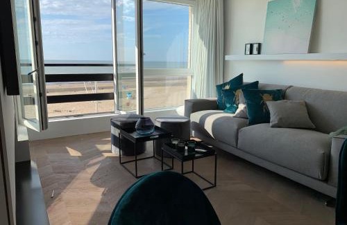 Koksijde-Bad Apartment | Seashore Beach View