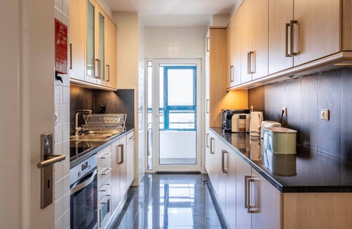 Povoa De Varzim Apartment | Seaside 3BR Flat in Póvoa by LovelyStay