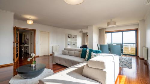 Povoa De Varzim Apartment | Seaside 3BR Flat in Póvoa by LovelyStay