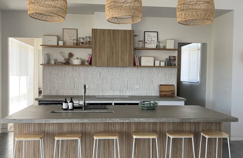 Indented Head House | Seaside Country Retreat w/magnesium pool and red brick fire place