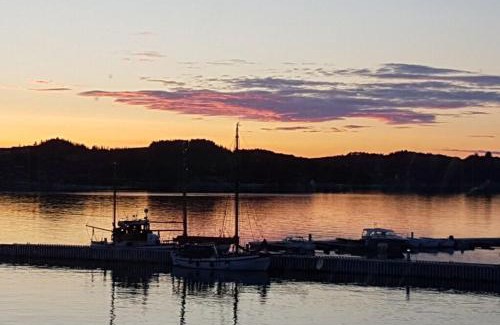 Steinsland House | Seaside Dream Cabin With Jacuzzi