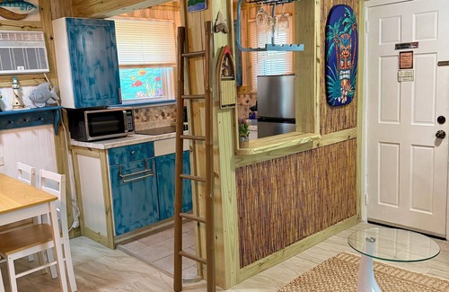 Candler Cottage | Seaside Dreams Cottage at Coco Ranch