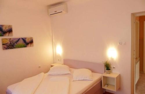 Barbat na Rabu House | Seaside family friendly house with a swimming pool Barbat, Rab - 22081