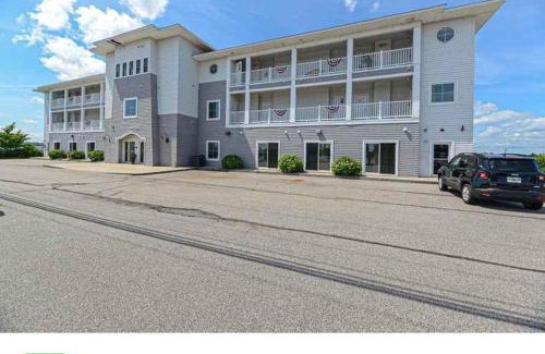 Seabrook Apartment | Seaside Haven