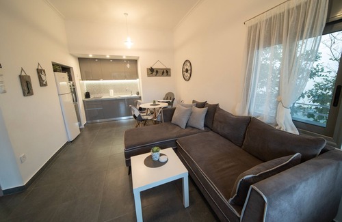 Nea Makri House | Seaside House in Nea Makri