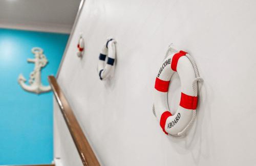 The Entrance North House | Seaside Living, Family Style!