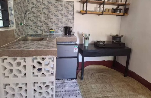 Kilifi Cottage | SEASIDE NOOK: Cozy Studio, 5-Min Walk to Bofa Beach & Mazingira Park
