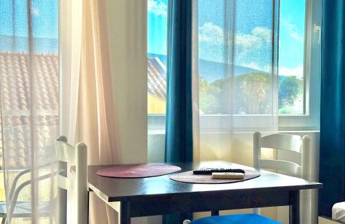 Denovici Apartment | Seaside Oasis