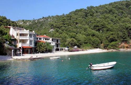 Bogomolje Apartment | Seaside secluded apartments Cove Smokvina, Hvar - 9501