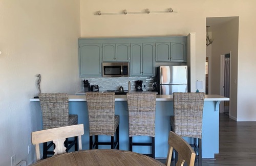 Capitola Condo | Seaview Condo - 150 Steps to the Beach and Pier