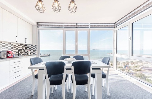 Golem Apartment | Seaview Luxury Suite by PS
