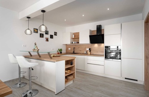 Ripenda Kosi Villa | Seaview Villa Mare Visum in a peaceful location