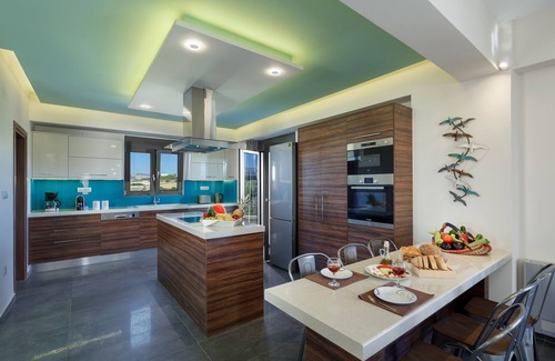 Stavromenos Villa | Seaview Villa with Private Heated Seaview Pool & Hammam 800m from beach & shops