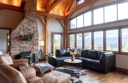 Alma House | Secluded Custom 5 BR with Panoramic Mountain Views