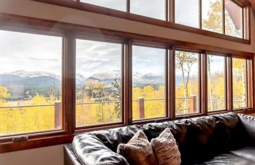 Alma House | Secluded Custom 5 BR with Panoramic Mountain Views