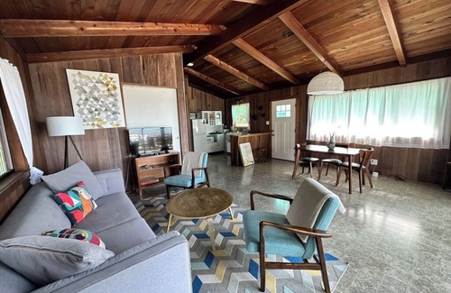 Fort Bragg House | Secluded Ocean View Mid-Century Modern Retreat