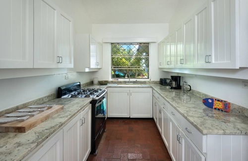 Checker Hall Villa | Secluded Oceanfront House with Large Pool and Gardens - Freyers Well Bay