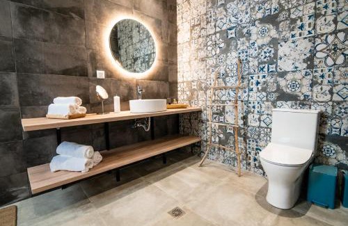 Evgiros Hotel | SECRET HILL