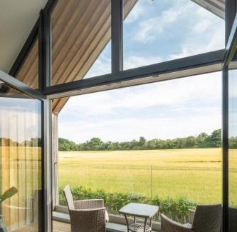 Eastbridge House | Sedge House, Eastbridge, Close to the coast, RSPB Nature Reserve, Dunwich, Sizewell and Leiston - Managed by Aldeburgh Coastal Cottages