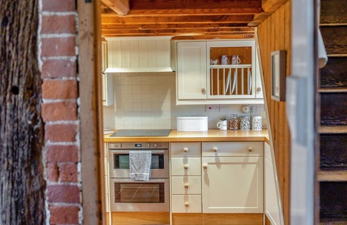 Shelsley Walsh House | Segrave - Two Bedroom House, Sleeps 4