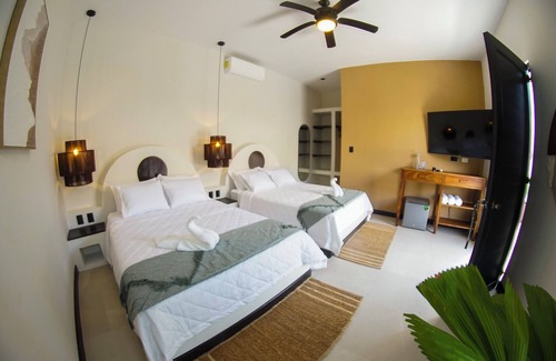 Escuintla Bed & Breakfast | Selanna 8 Waning Moon