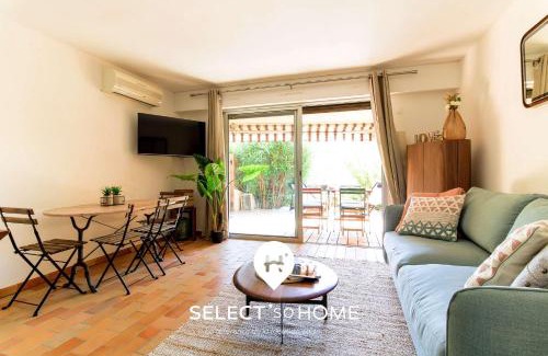 Le Lavandou Apartment | SELECT'soHOME - Studio Cabine à quelques pas de la plage de Saint-Clair - PARCFO15