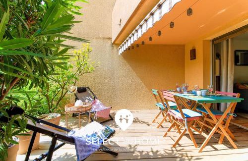 Le Lavandou Apartment | SELECT'soHOME - Studio Cabine à quelques pas de la plage de Saint-Clair - PARCFO15