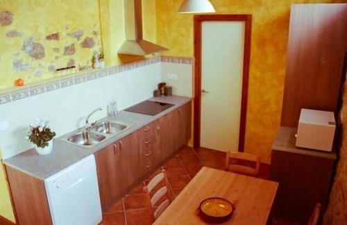 El Rourell Cottage | Self catering Ca L'Hortènsia for 8 people