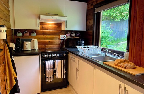 Lochearnhead Ski Chalet | Self catering holiday chalet In Lochearnhead, mountain views, loch and local pub