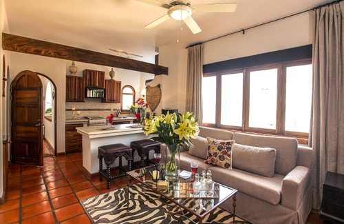 Amapas Condo | Selva Romantica, Casa Daphne - Local Mexican Designer Condo