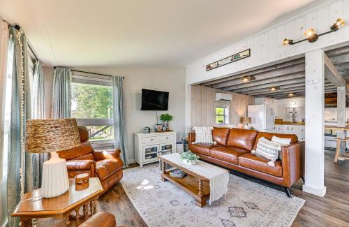 Town of Torrey House | Seneca Lake House Private Dock and Fire Pit!