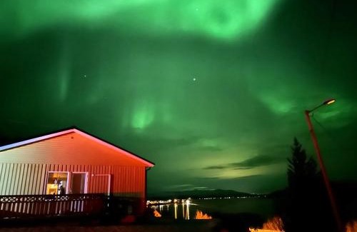 Lenvik House | Senja Peak Panorama