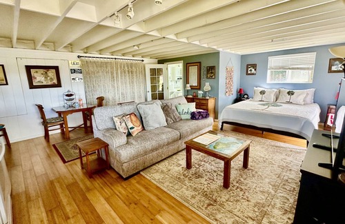 Haliimaile Apartment | Sensational View - Central Location - Clean and Cozy