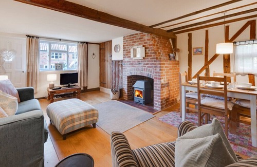 Martlesham Heath House | Serena Cottage - Two Bedroom House, Sleeps 3