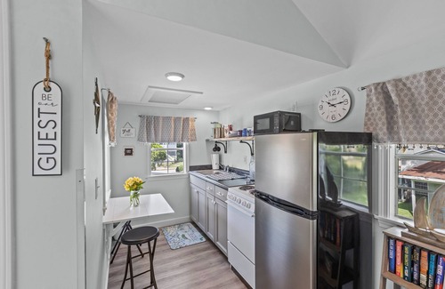 Oriental House | Serendipity Cottage II - Only Steps from Oriental Harbor