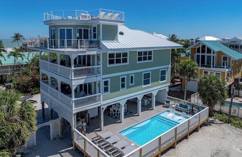 Jose's Hideaway House | Serendipity is BACK - Complete remodel April 2024 - Pool; 2 Golf Carts