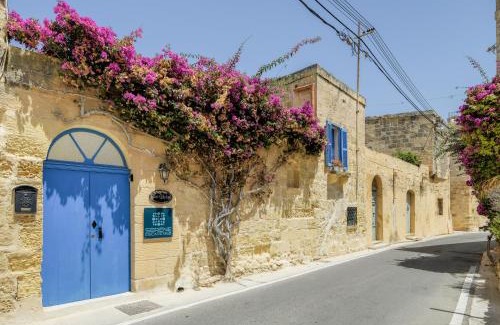 Gharb Bed & Breakfast | Serene Escape Farmhouse B&B