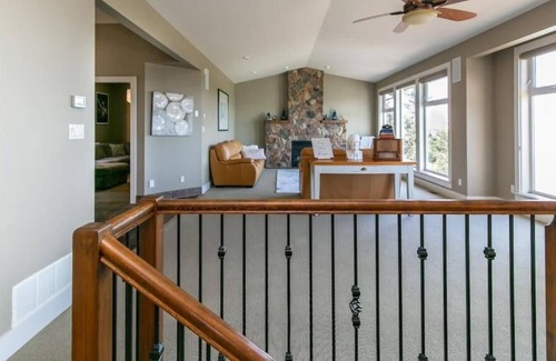 Colwood House | Serene Mountaintop Home with Incredible Views