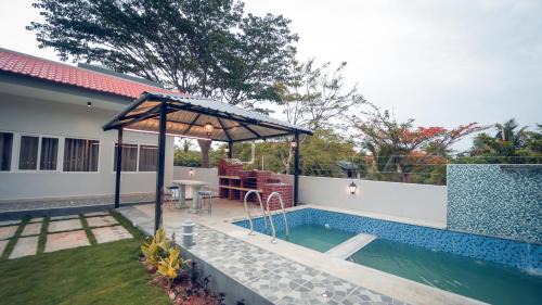 Chikkaballapur Hotel | Serene Slopes - Private pool villa