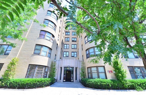 Concourse Apartment | Serene, Spacious Room in NYC for Traveling Nurses only